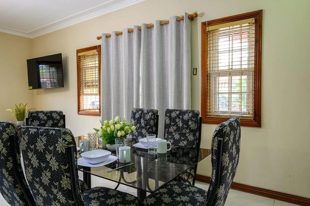 Apartman Townhouse Near Ac Hotel - Pool - Kingston